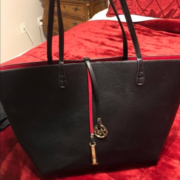 Michael Kors Handbags - Michael Kors Tote Bag